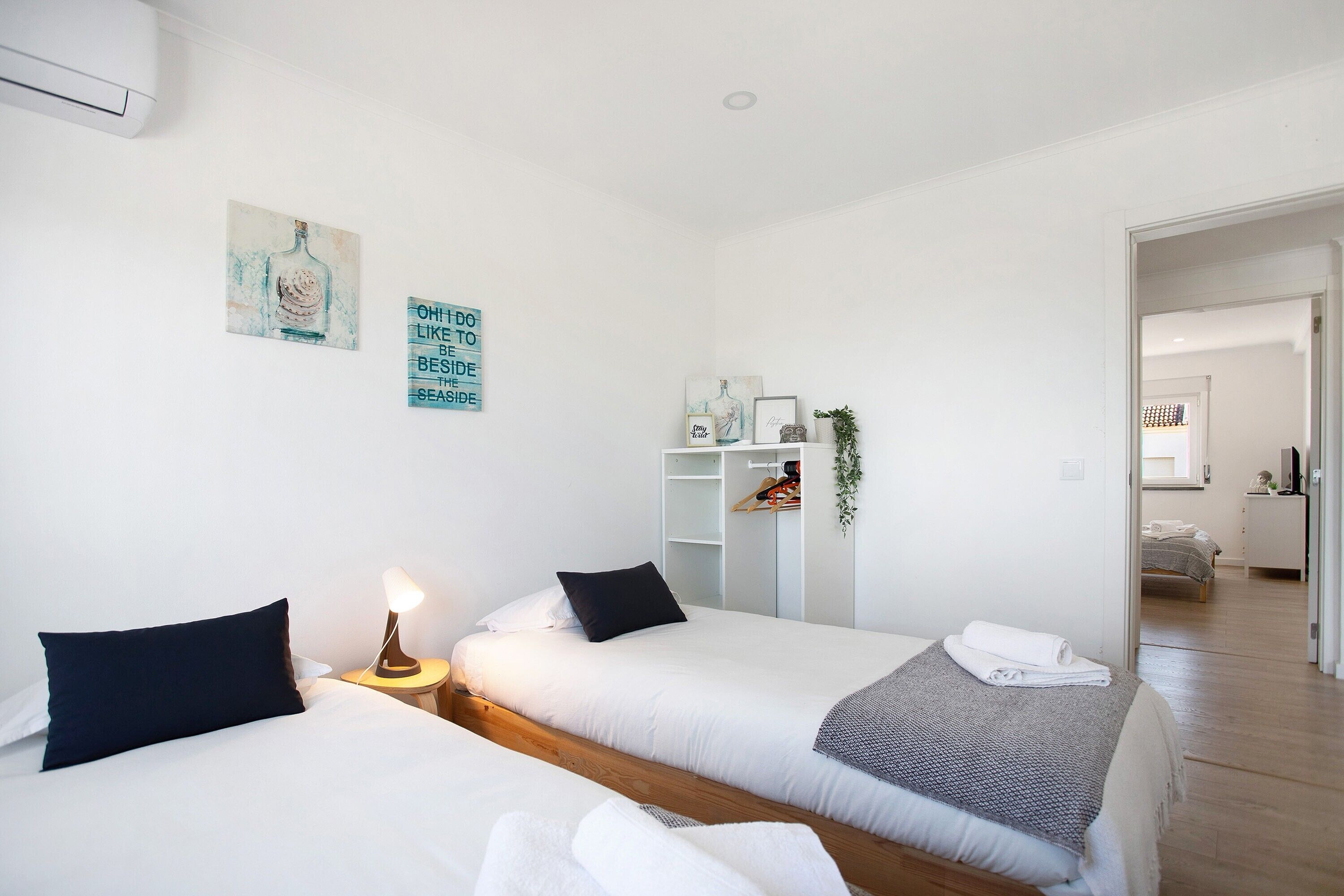 3 chambres, fer et planche à repasser, Wi-Fi gratuit, draps fournis