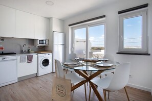 Fridge, microwave, stovetop, dishwasher - Lovely vacation home Barardo street (Ferrel)