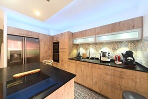 Fridge, microwave, dishwasher, toaster