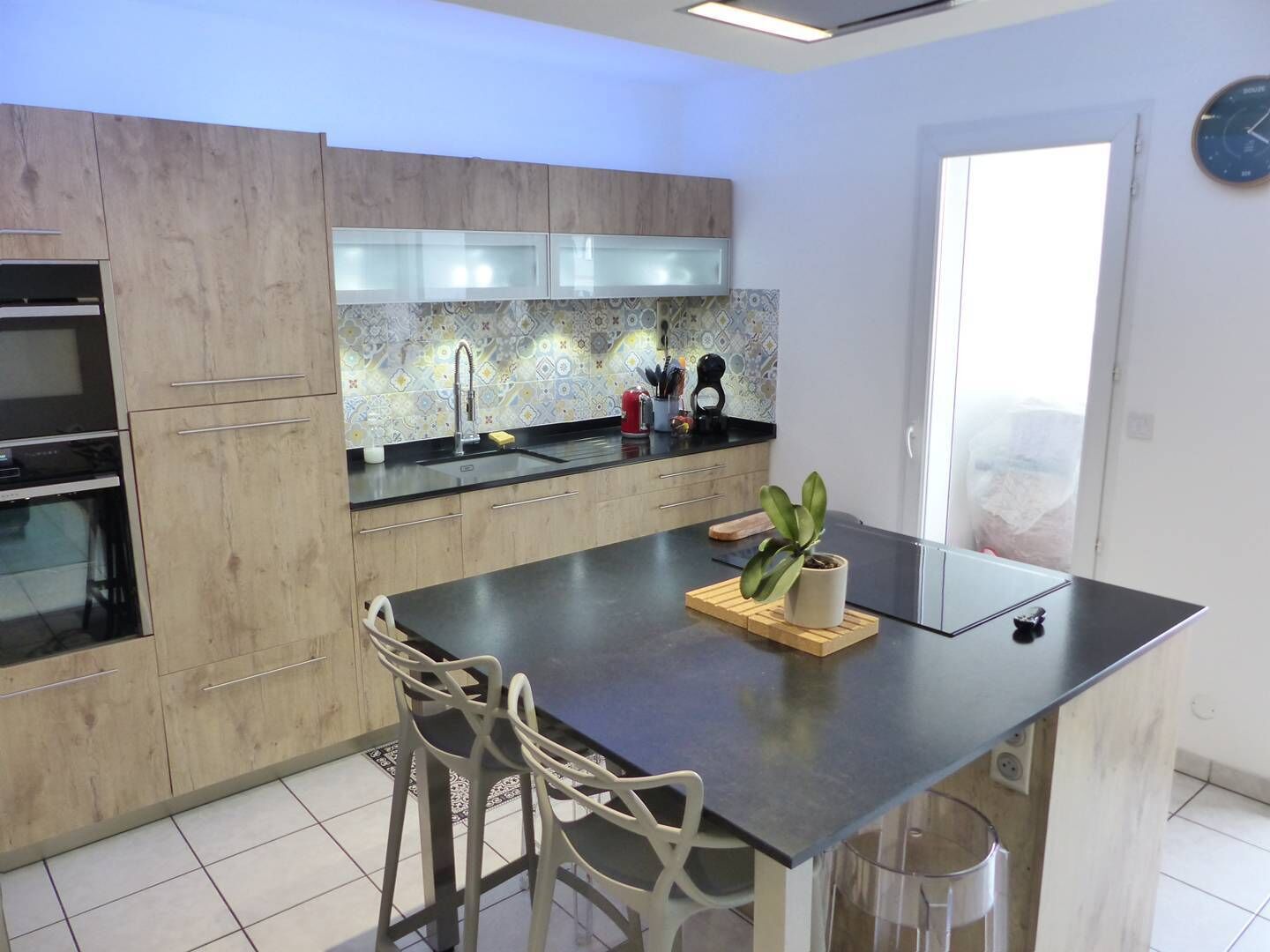 Fridge, microwave, dishwasher, toaster