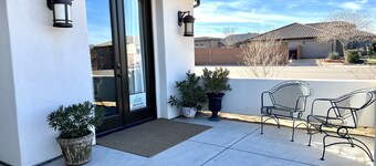 Lil` Hacienda | Casita w/ Hot Tub, Kayaks & Paddleboards | 1 Bed, 1 Bath - 5 Min from Sand Hollow!