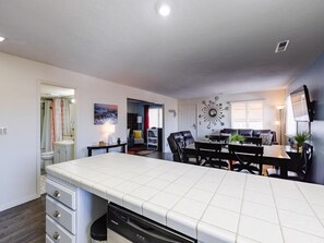 Dining - Paradise Palms | Near Hiking and Biking Trails! (St. George)