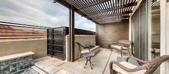 Canyon View Oasis - With Stunning Canyon Views from Private Pool and Balcony!