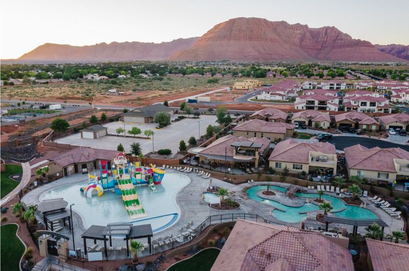 Rendezvous @ Paradise Village | Pool & Splash Pad | Private Hot Tub & Fire Pit
