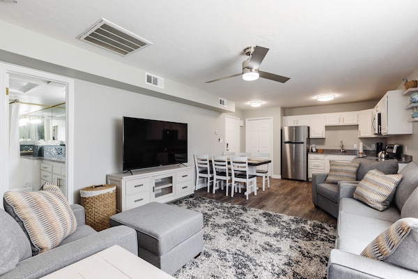 Newly Renovated Condo in Sports Village