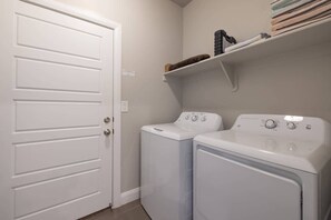 Interior - Holiday House | Pool, Suites, Sleeps up 10 in beds (Washington)