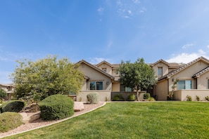 Exterior - 3 Bed/3.5 Bath | The Casitas | Close to Biking, Hiking and Adventure (Washington)