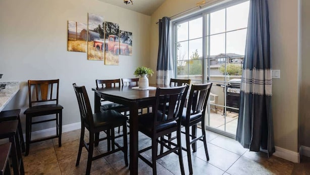 Unclassified image, 1 of 28, button - 3 Bed/3.5 Bath | The Casitas | Close to Adventure (Washington)