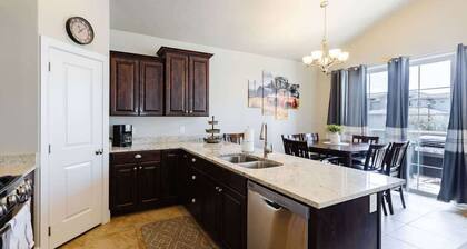 3 Bed/3.5 Bath | The Casitas | Close to Adventure
