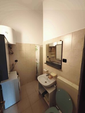 Shower - Holiday apartment with terrace (Medulin)