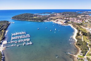 Marina - Holiday apartment with terrace (Medulin)