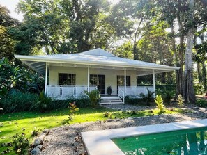 Exterior - Welcome to Casa Naturista, a modern beach oasis! 5 min to the beach (Playa negra)