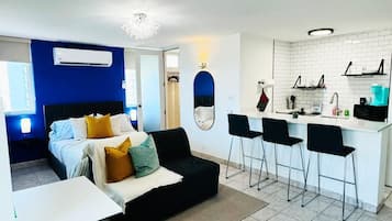 1 chambre, bureau, fer et planche Ă repasser, Wi-Fi gratuit