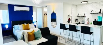 Condado Oasis on Ashford Ave: Oceanview and Pool