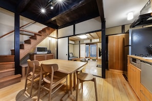 Living area - Shiki Homes Machiya Mei (Kyoto)