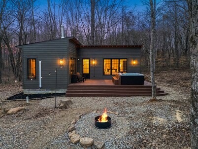 Virginia's House | Hocking Hills, Unique Retreat