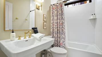 Towels, soap, shampoo, toilet paper