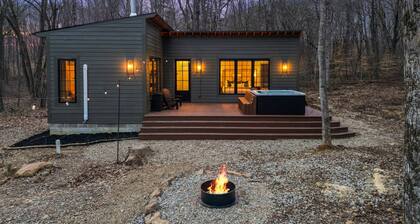 Virginia's House | Hocking Hills, Unique Retreat