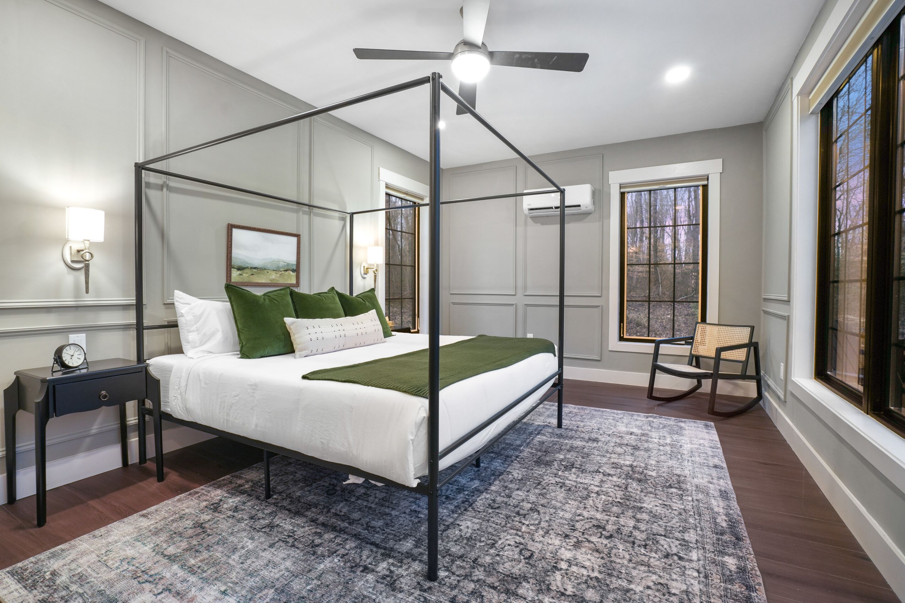1 bedroom, bed sheets