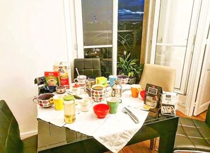 Dining - Crazy Skyshow Flat in Montmartre (Paris)