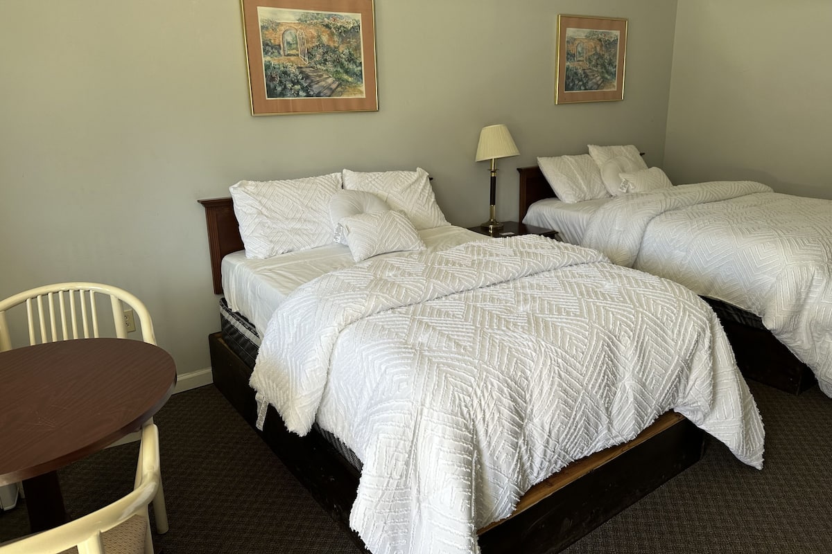 Standard Room, 1 Bedroom, Non Smoking | 1 bedroom, blackout curtains, free WiFi