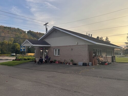 Economy Inn