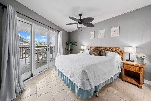 2 bedrooms, iron/ironing board, free WiFi, bed sheets - La Mirage Condo 214 Beachfront Resort Condominiums with Private Boardwalk (Port Aransas)