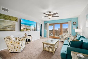 Télévision, baby-foot, table de tennis de table, livres