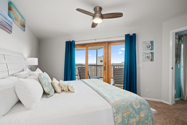 2 bedrooms, iron/ironing board, free WiFi, bed sheets - La Mirage Condo 323 Beachfront Resort Condominiums with Private Boardwalk (Port Aransas)