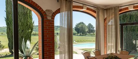 تناول الطعام