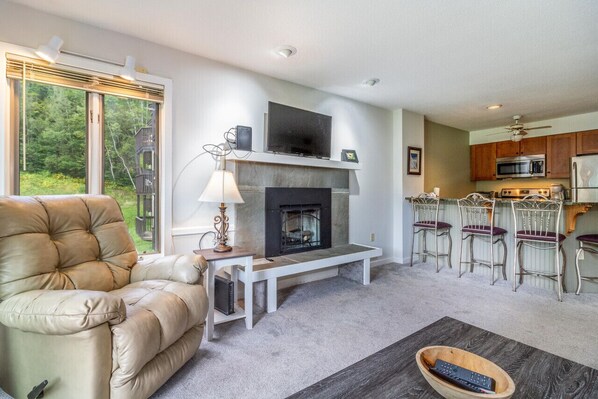 スマートテレビ、暖炉