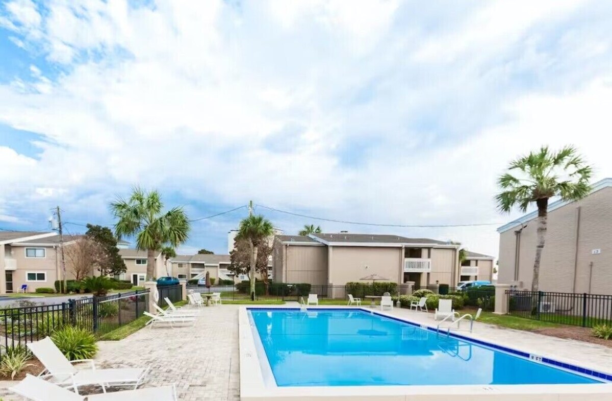 Photo 30 of Pet Friendly! Private Beach Access! Chateau La Mer 8C Destin!