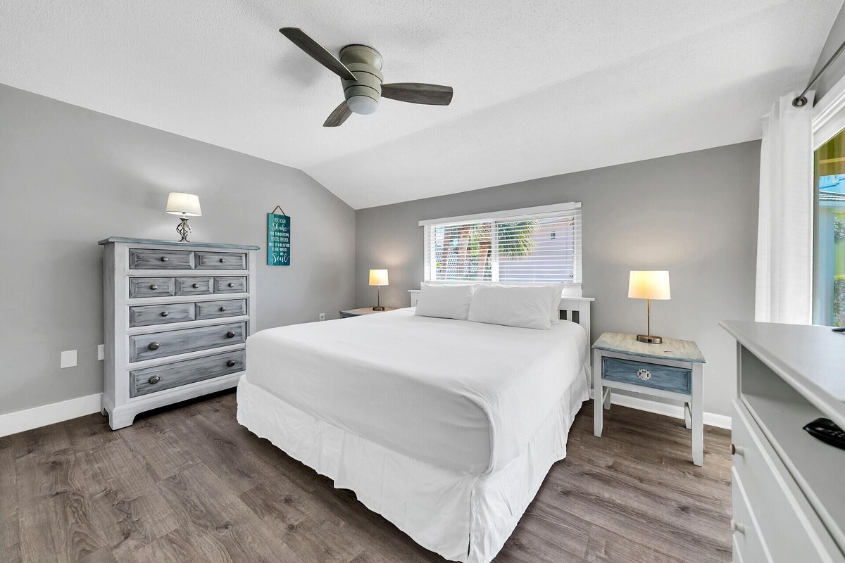 Photo 6 of Pet Friendly! Private Beach Access! Chateau La Mer 8C Destin!