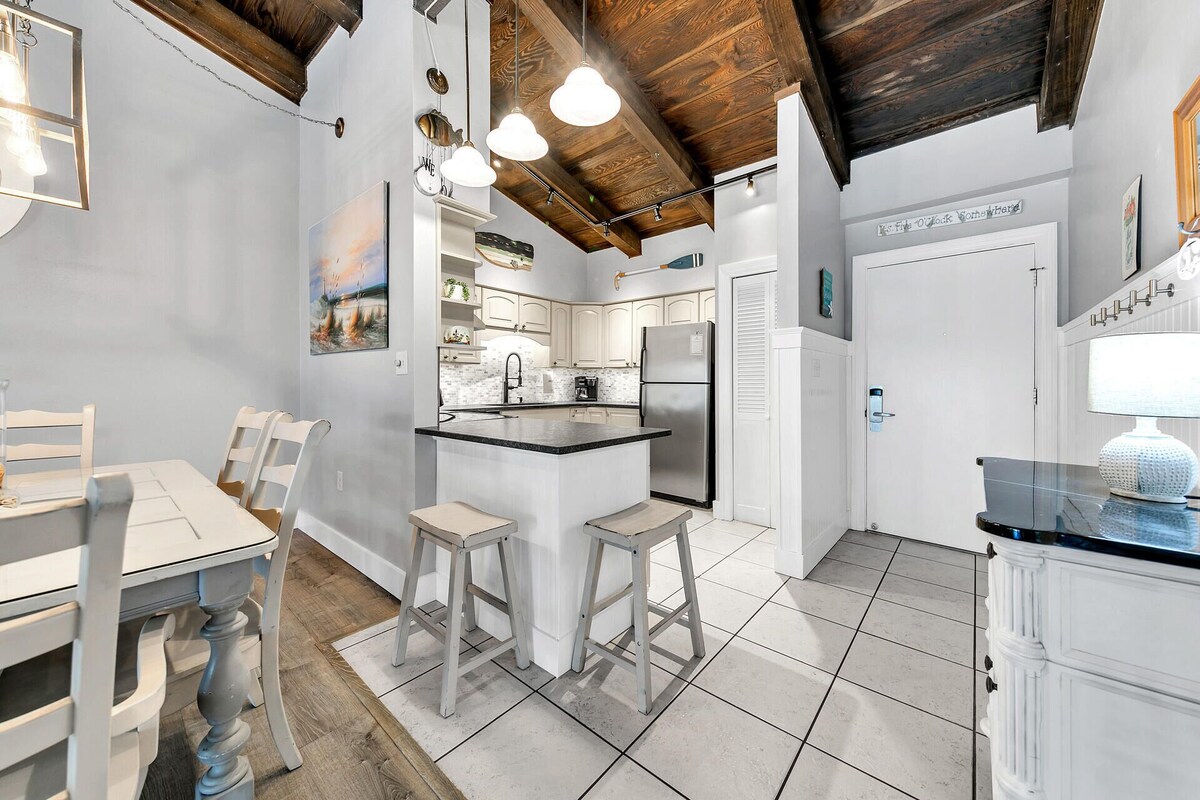 Photo 12 of Pet Friendly! Private Beach Access! Chateau La Mer 8C Destin!