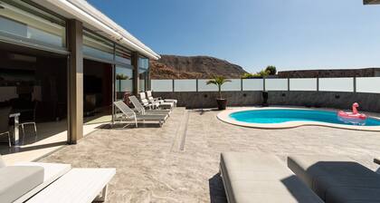 Spectacular house with private heated pool in paradise