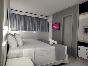 办公桌、笔记本电脑工作区、熨斗/熨板、免费 WiFi