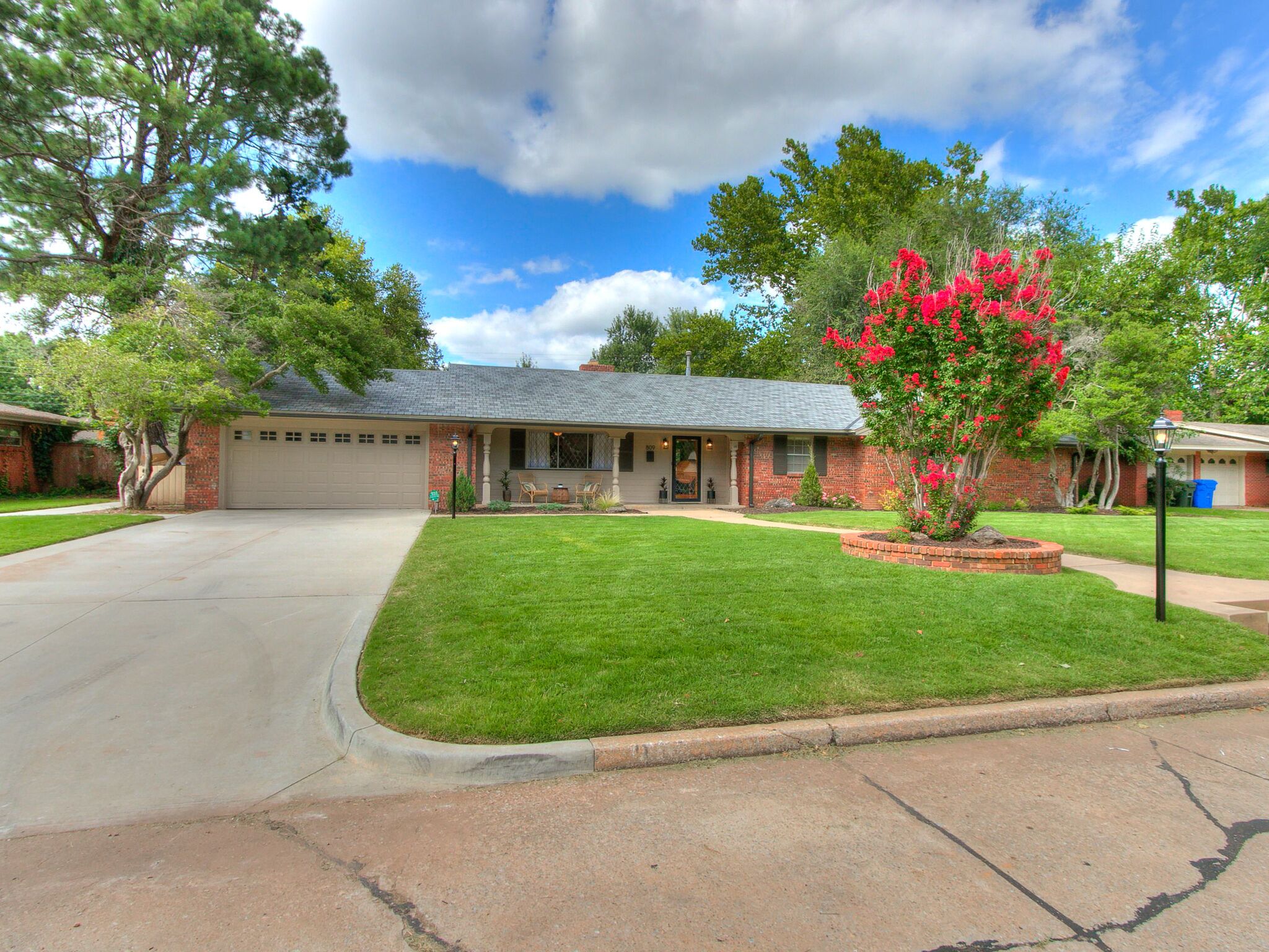 Poppy's Place - Campus Home w/ Pool