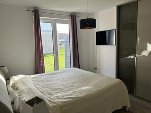 2 slaapkamers, een strijkplank/strijkijzer, wifi