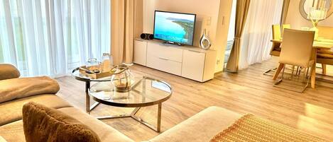 TV, table tennis, stereo