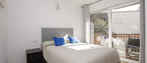 1 habitación y ropa de cama