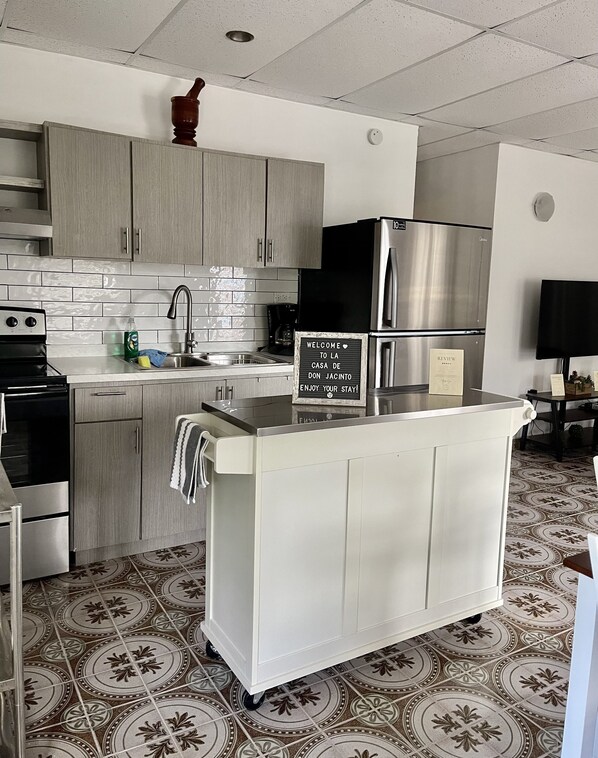Private kitchen - Cozy house close to the downtown and 1 minute from the highway (Fajardo)