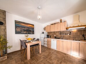 Réfrigérateur, micro-ondes, lave-vaisselle