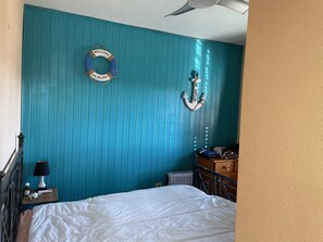 2 chambres, fer et planche à repasser, accès au Wi-Fi (inclus)