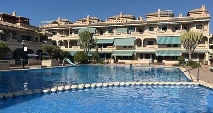 Magnifique t3 Toit Terrasse Privee en Plein Centre Ville Avec Piscine bar Resto