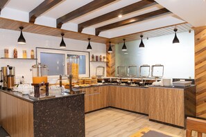 Free daily buffet breakfast  - Kailash Boutique Hotel (Kathmandu)