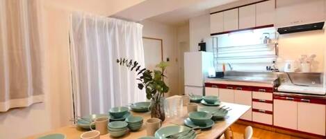 Basic Apartment | Living area