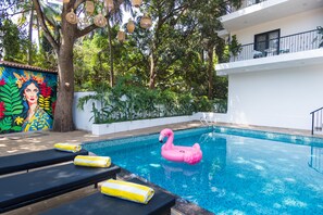 Outdoor pool - Etereo Stays Luxury Apartments in Arpora (Arpora)