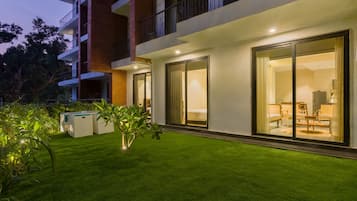 Luxury Apartment | Terrace/patio