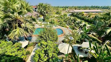Private pool