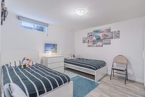 2 Schlafzimmer, Bügeleisen/Bügelbrett, WLAN, Bettwäsche